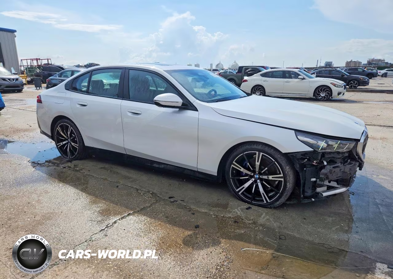 2025 BMW 530 I VIN:WBA43FJ06SCT40813 - 4