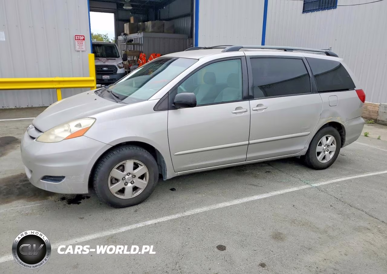 2007 Toyota Sienna Le 7-Passenger – zdjęcie 1 z 13