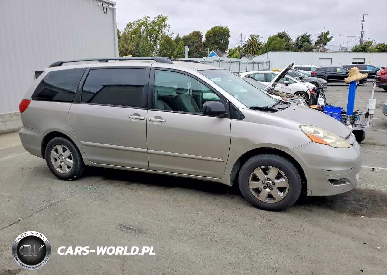 2007 Toyota Sienna Le 7-Passenger VIN:5TDZK23C07S090471 - 4