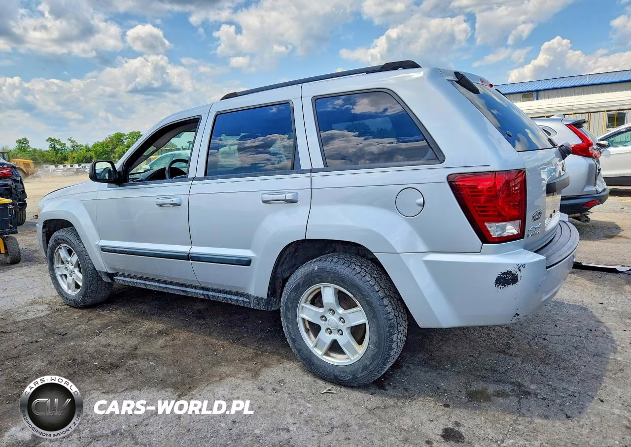 2007 Jeep Grand Cherokee Laredo VIN:1J8GR48KX7C580943 - 2