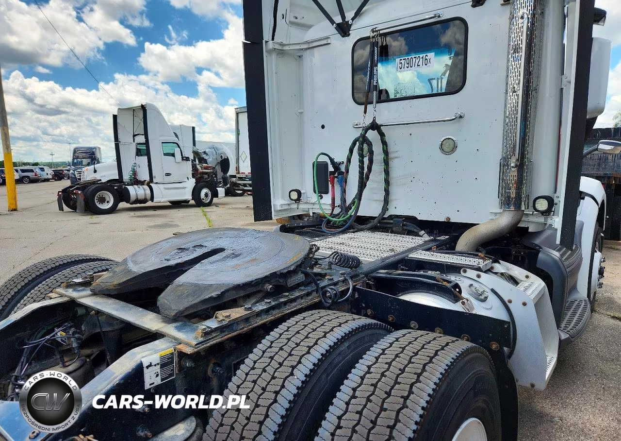 2019 Peterbilt 579 Semi Truck VIN:1XPBA48X0KD478590 - 6