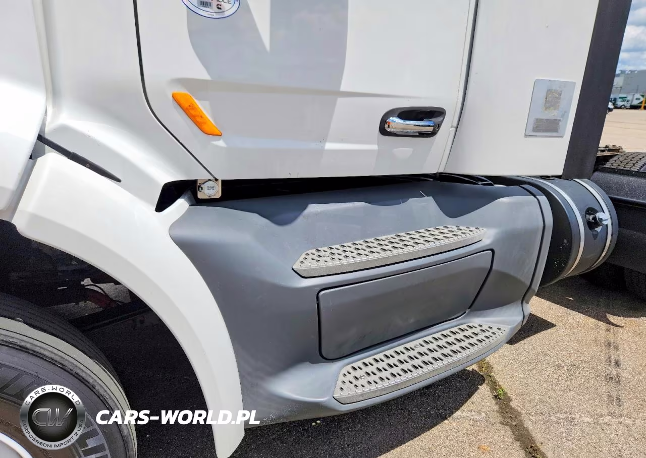 2019 Peterbilt 579 Semi Truck VIN:1XPBA48X0KD478590 - 9