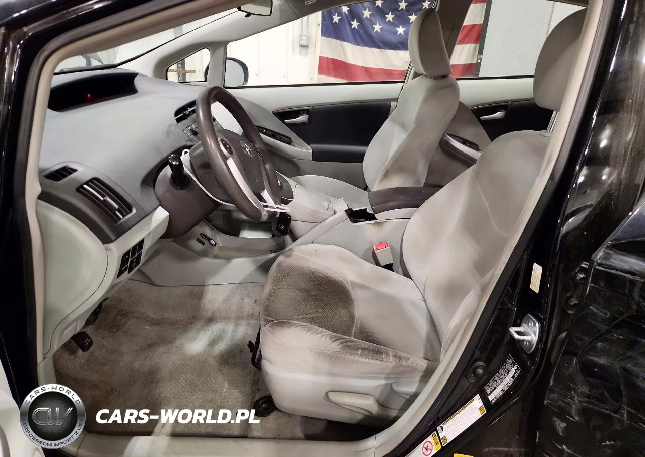 2011 Toyota Prius Two VIN:JTDKN3DUXB5372847 - 7