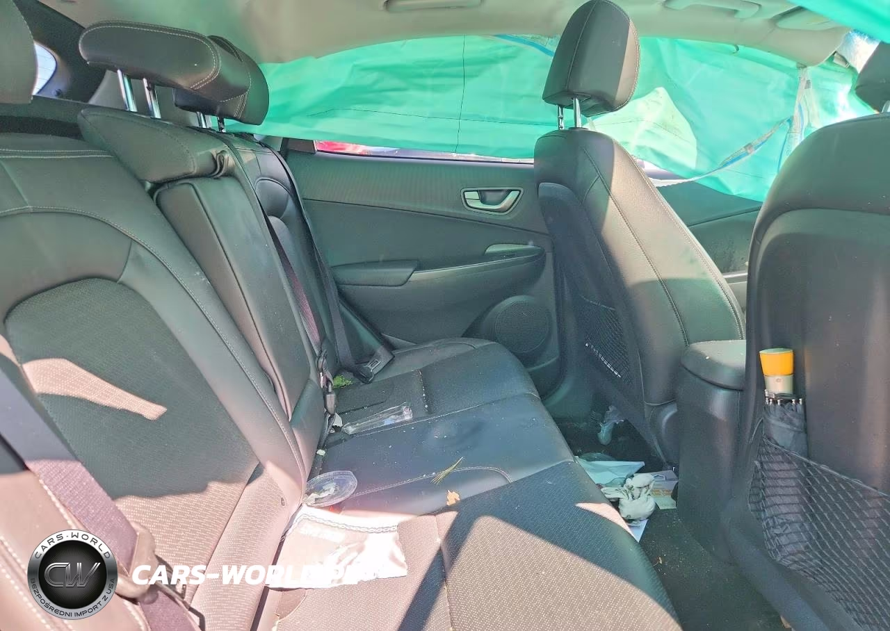 2020 Hyundai Kona Limited VIN:KM8K3CA50LU568141 - 10