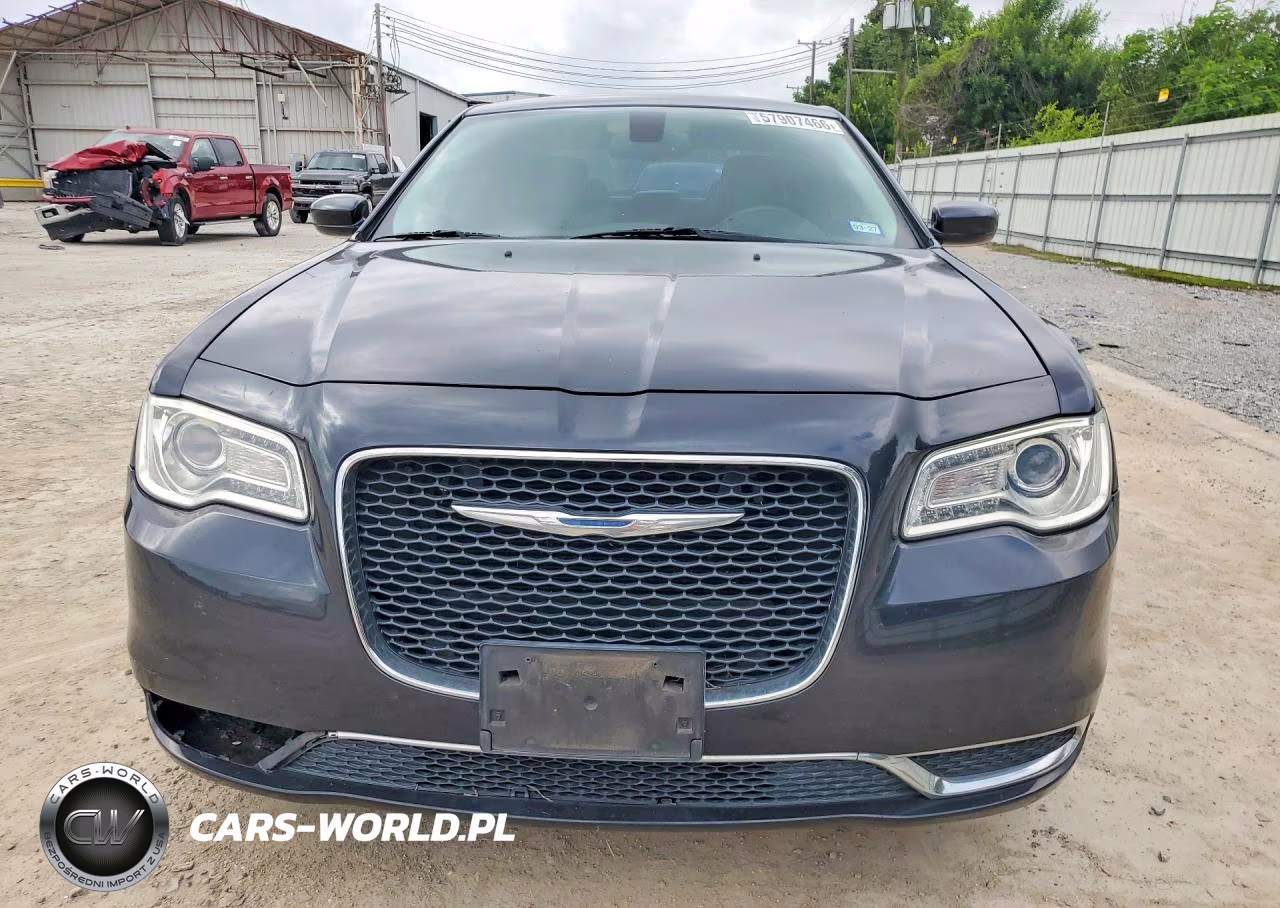 2016 Chrysler 300 Limited VIN:2C3CCAAGXGH298590 - 5