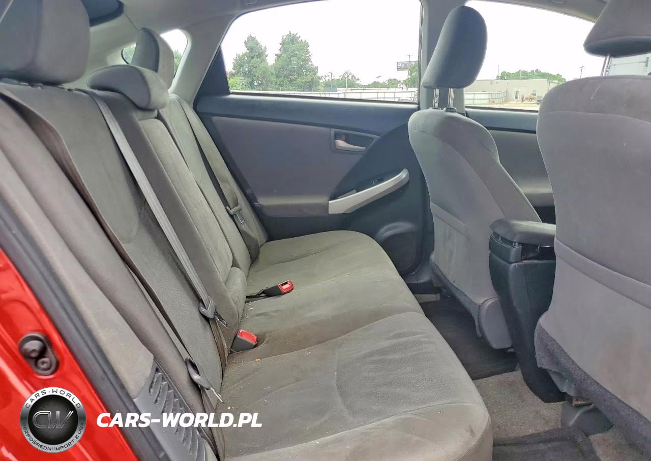 2015 Toyota Prius Two VIN:JTDKN3DU4F0440823 - 10