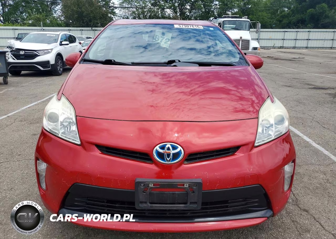 2015 Toyota Prius Two VIN:JTDKN3DU4F0440823 - 5