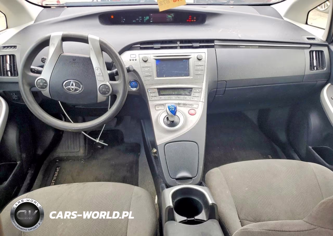2015 Toyota Prius Two VIN:JTDKN3DU4F0440823 - 8