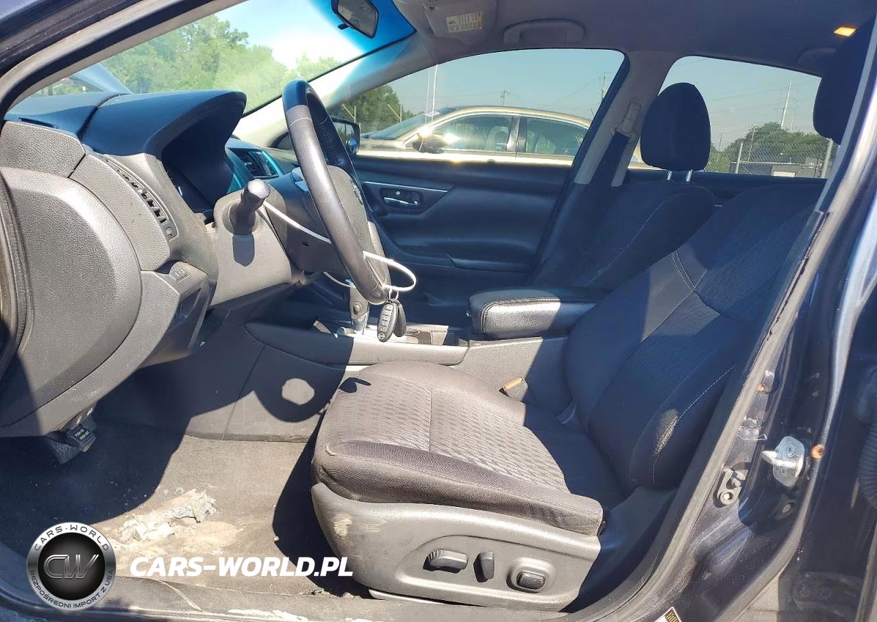 2018 Nissan Altima VIN:1N4AL3AP8JC255140 - 7