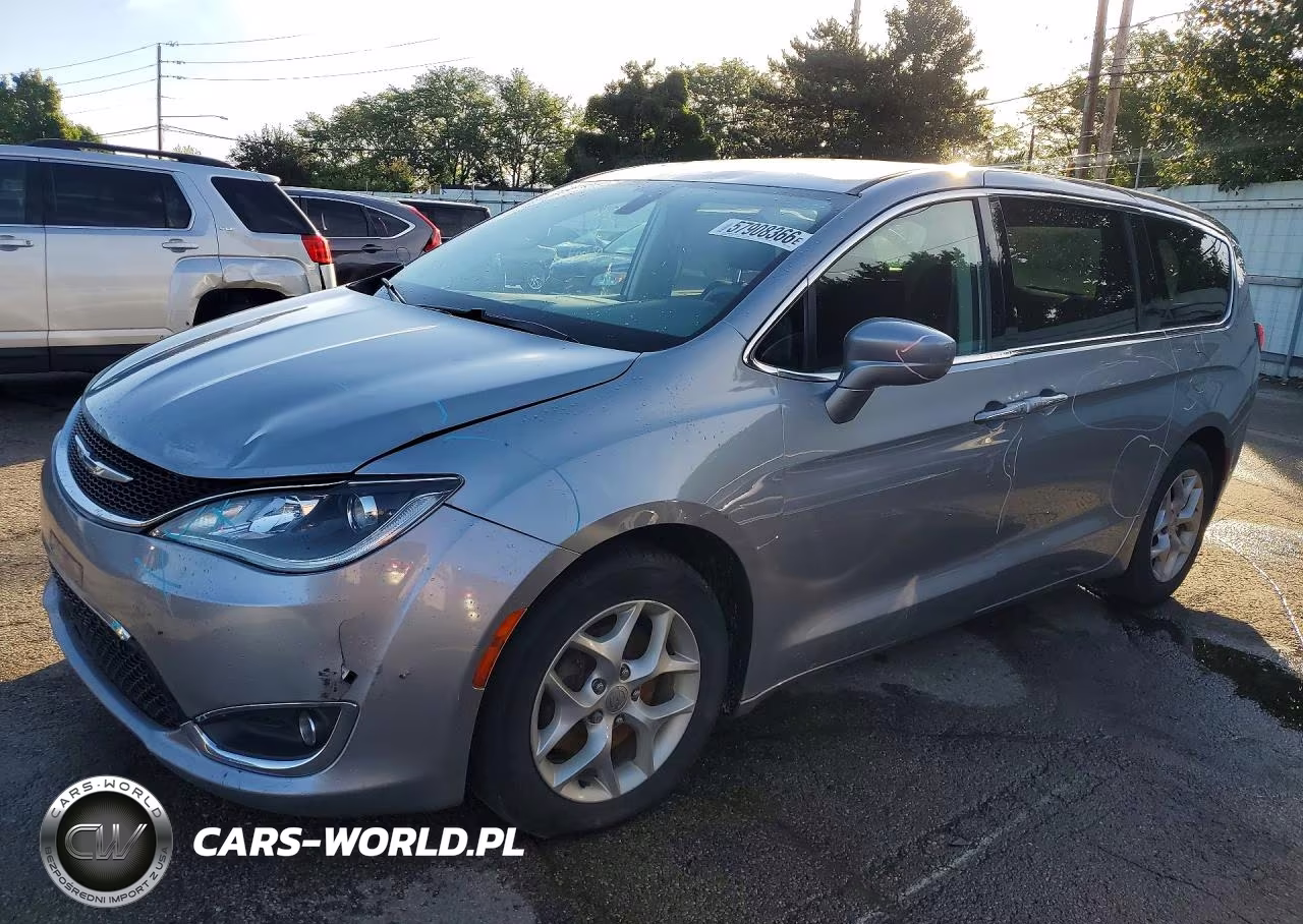 2018 Chrysler Pacifica Touring Plus