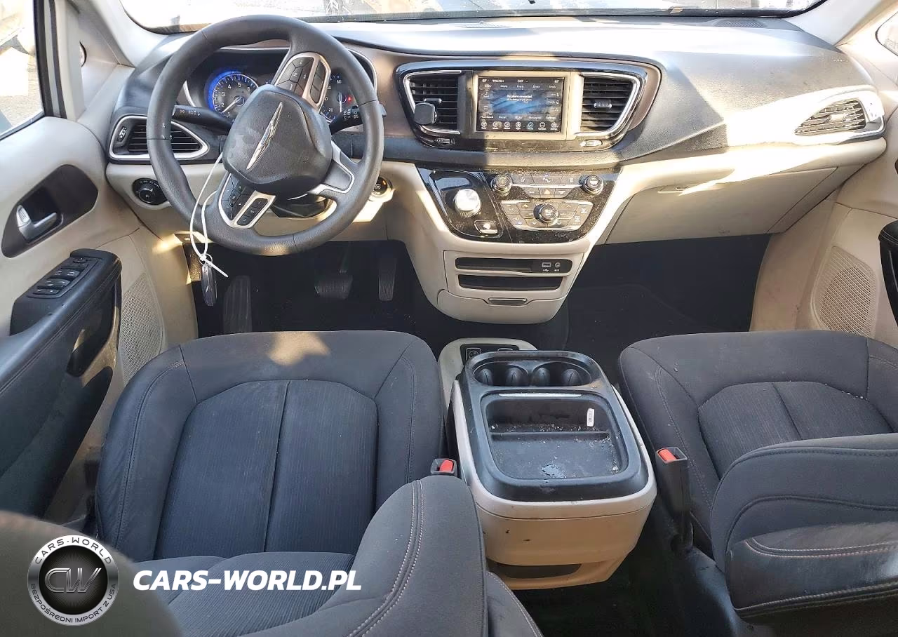 2018 Chrysler Pacifica Touring Plus VIN:2C4RC1FG6JR275033 - 8