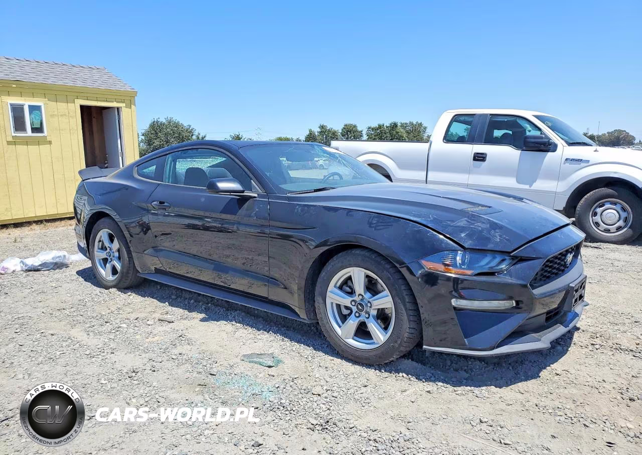 2018 Ford Mustang VIN:1FA6P8TH2J5180856 - 4