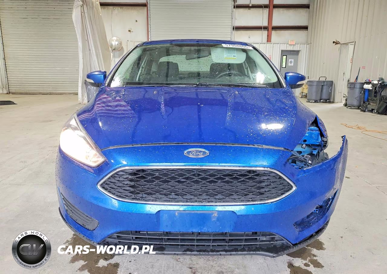 2018 Ford Focus Se VIN:1FADP3F21JL200334 - 5