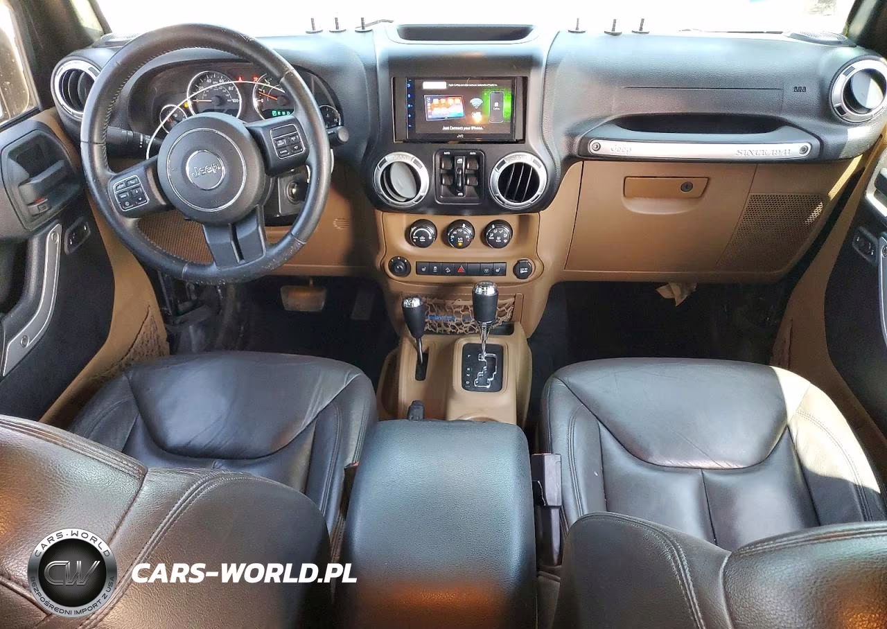 2015 Jeep Wrangler Unlimited Sahara VIN:1C4HJWEG9FL624427 - 8