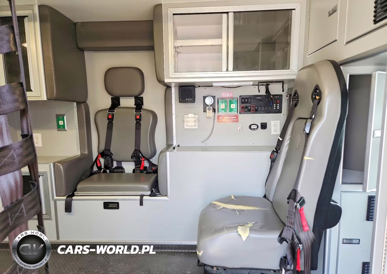2018 Ford Econoline - Ambulance VIN:1FDWE3FS0JDC23229 - 11