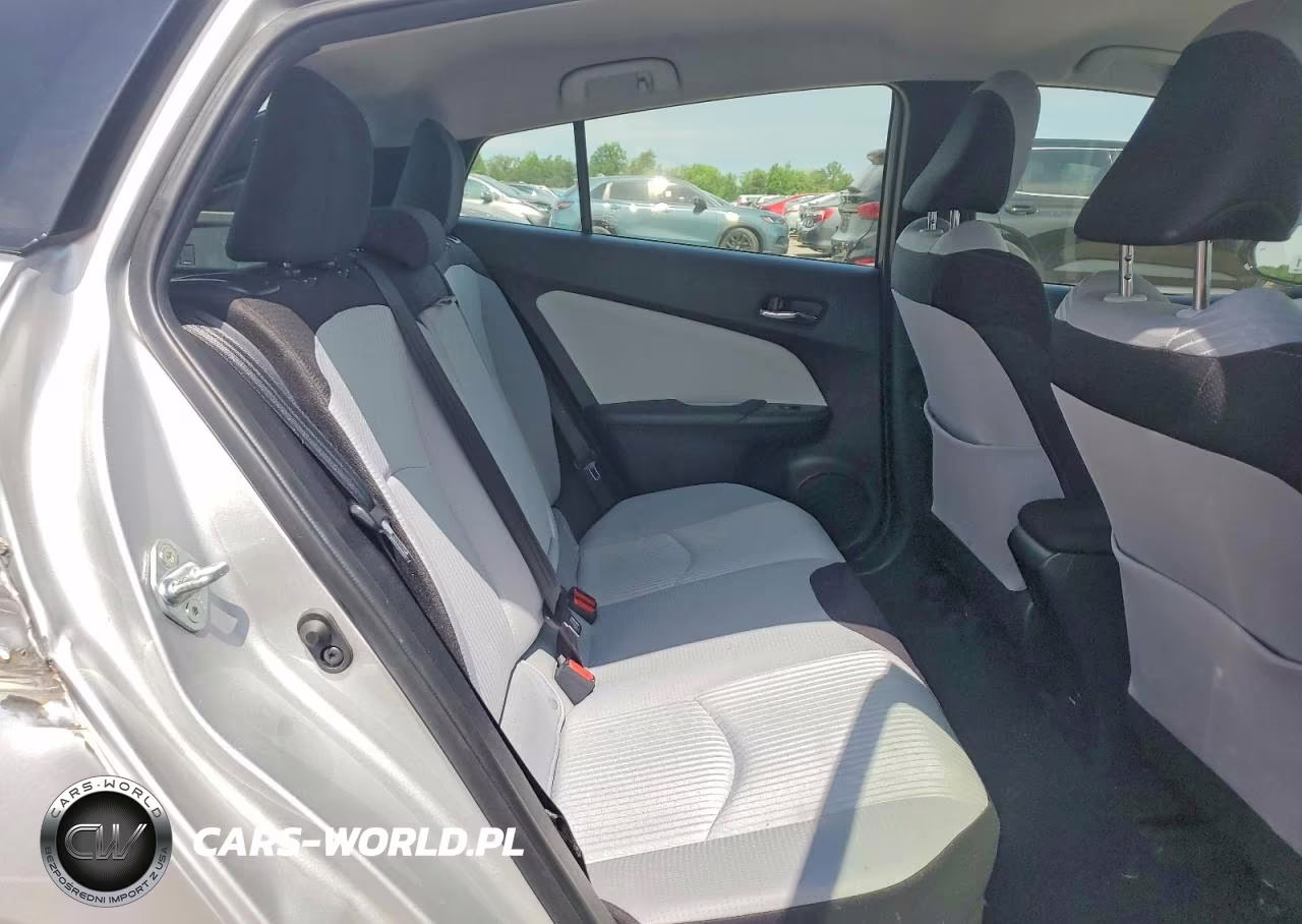 2018 Toyota Prius Two VIN:JTDKBRFU4J3588969 - 10
