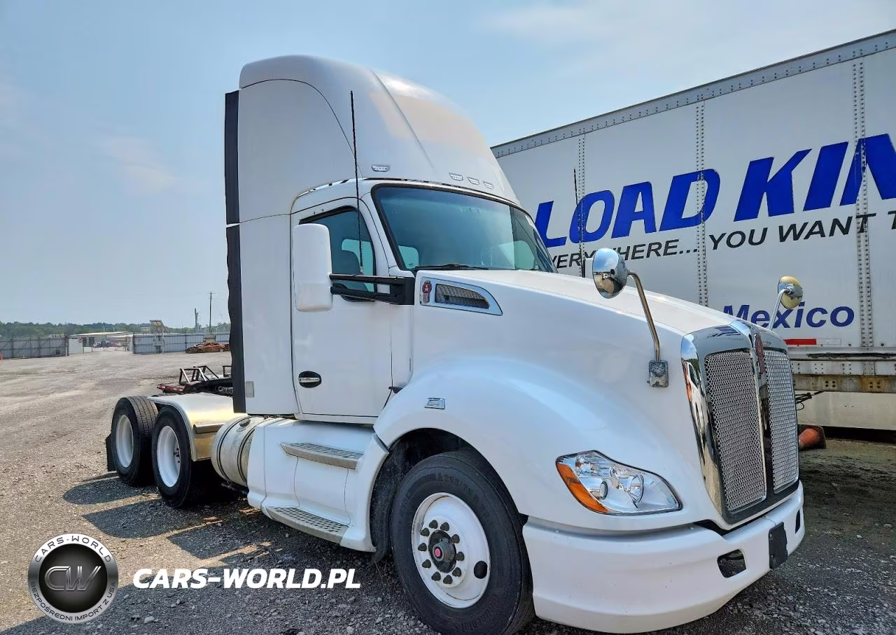 2014 Kenworth T680 Semi Truck