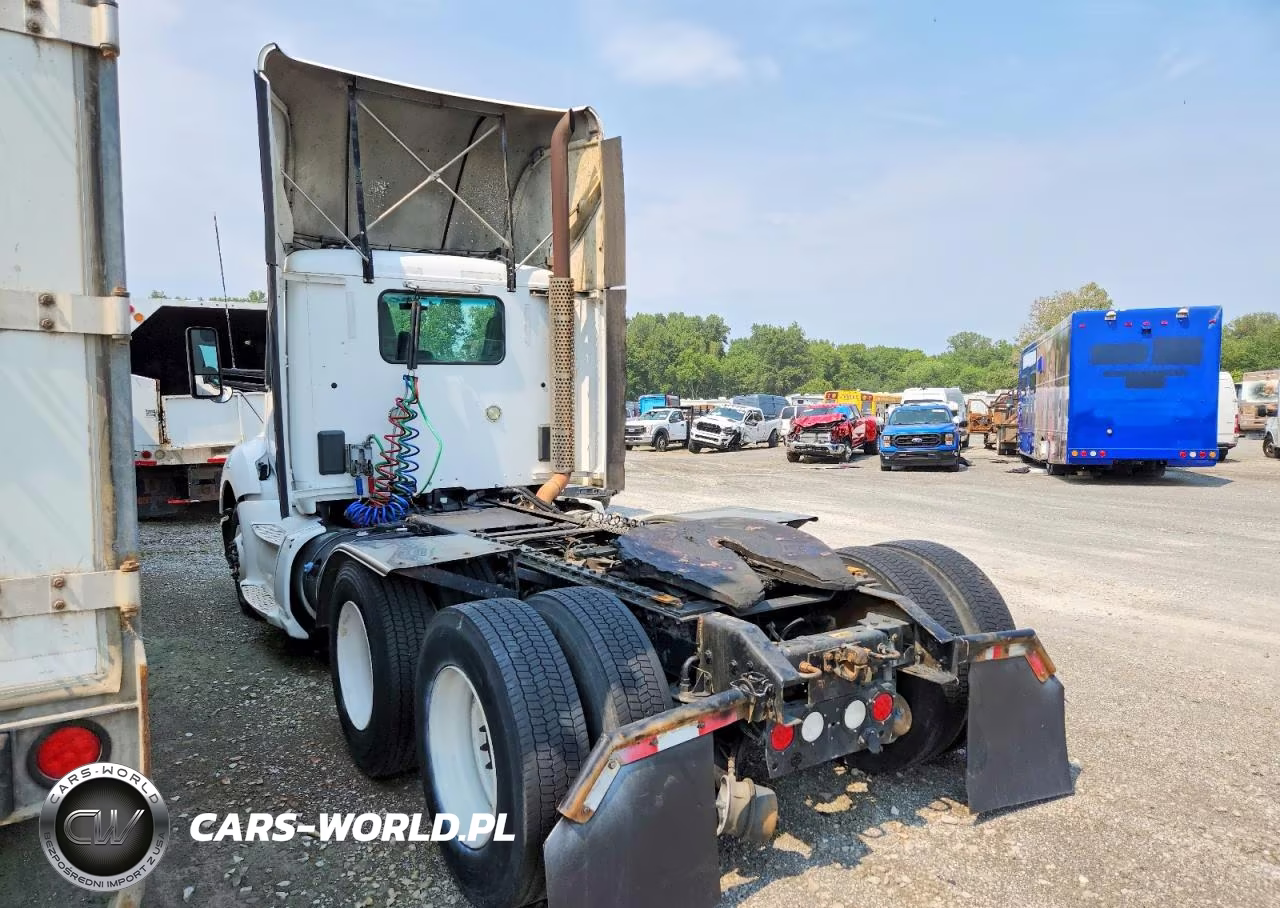 2014 Kenworth T680 Semi Truck VIN:1XKYD49X2EJ412859 - 3