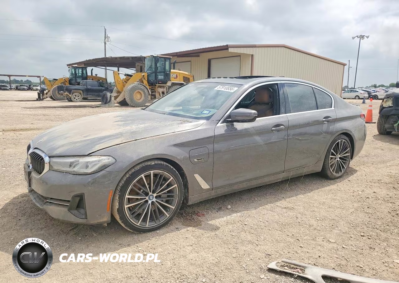 2022 BMW 530E