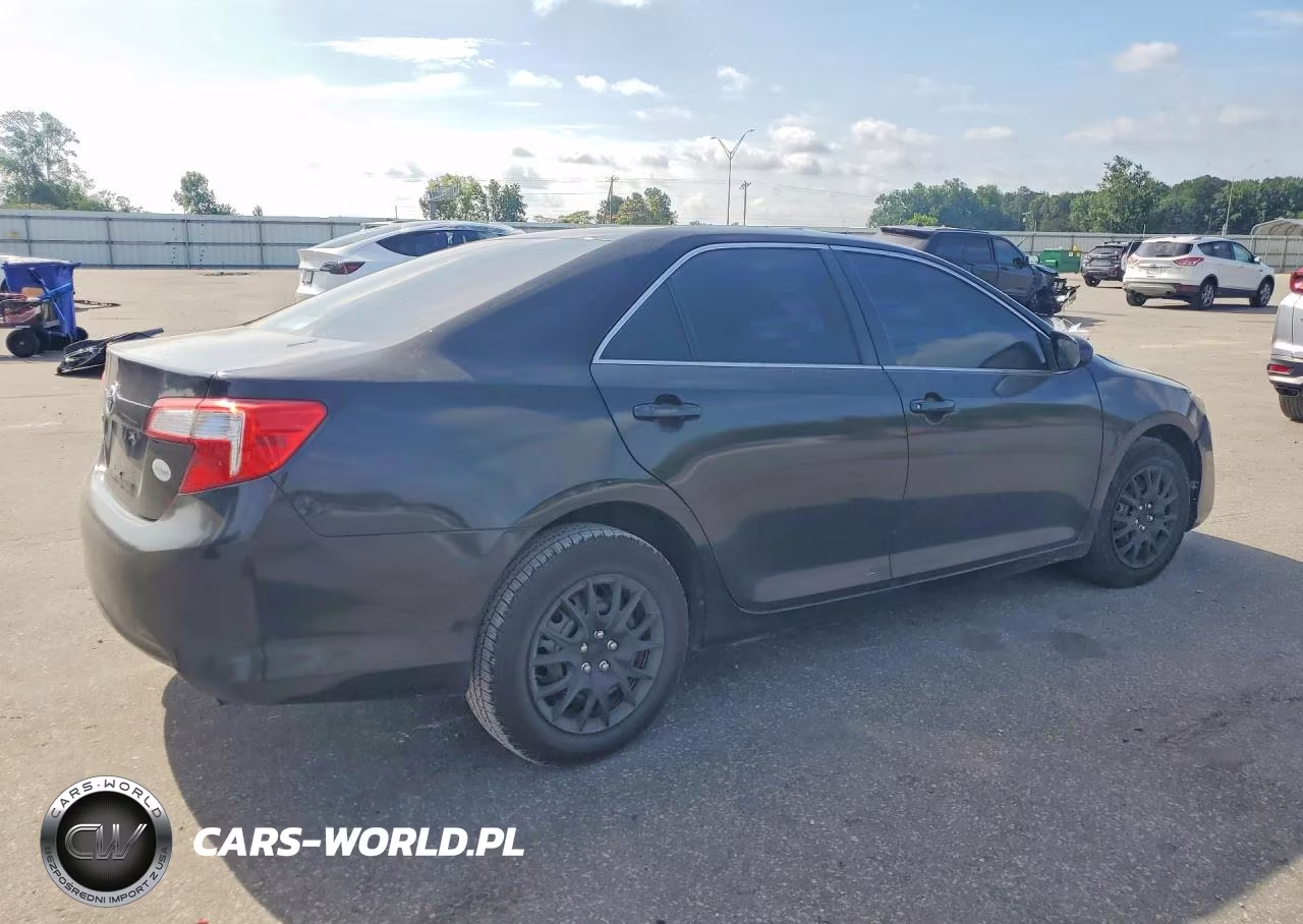 2012 Toyota Camry L VIN:4T1BF1FKXCU581733 - 3