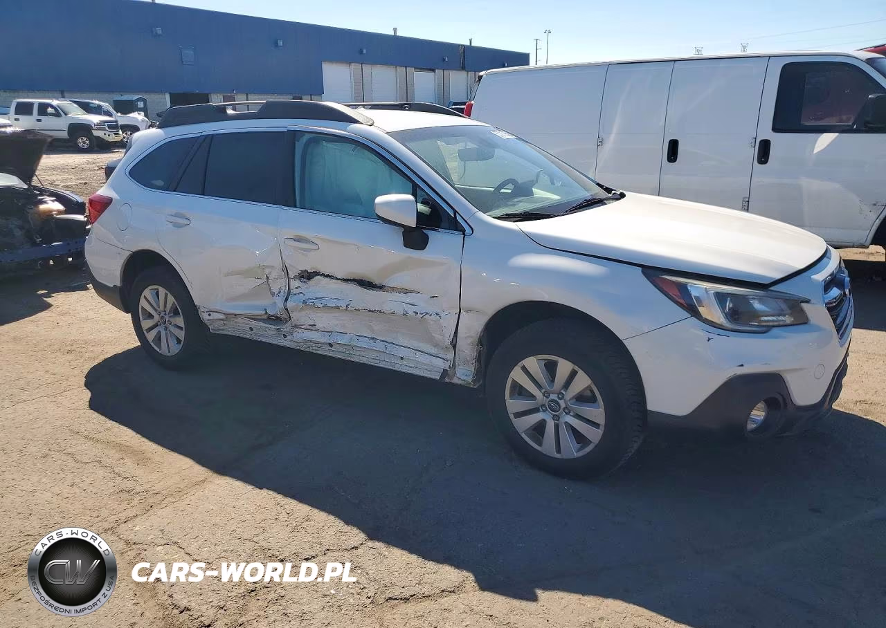 2019 Subaru Outback 2.5I Premium VIN:4S4BSAFC3K3296199 - 4
