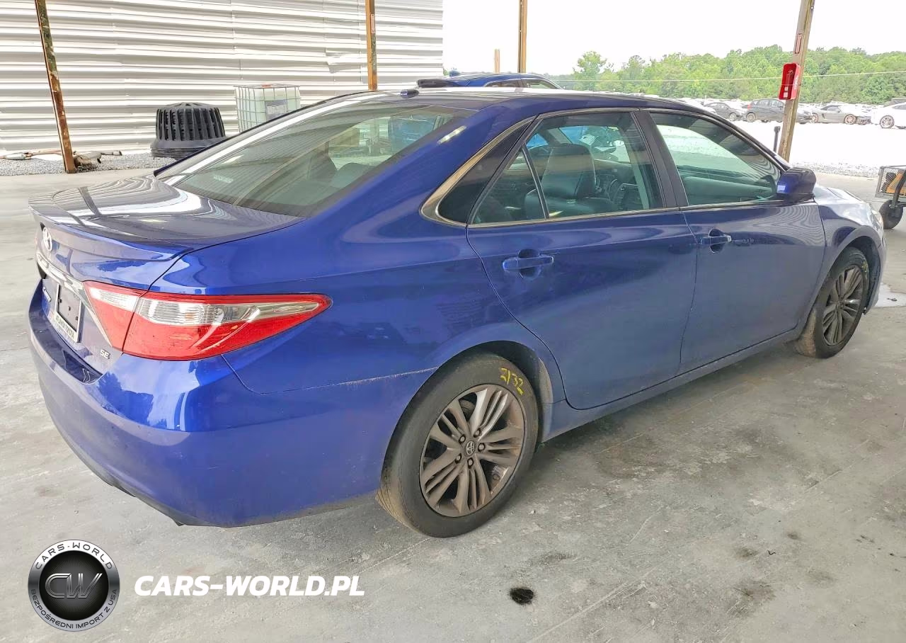 2016 Toyota Camry Se VIN:4T1BF1FK4GU573164 - 3