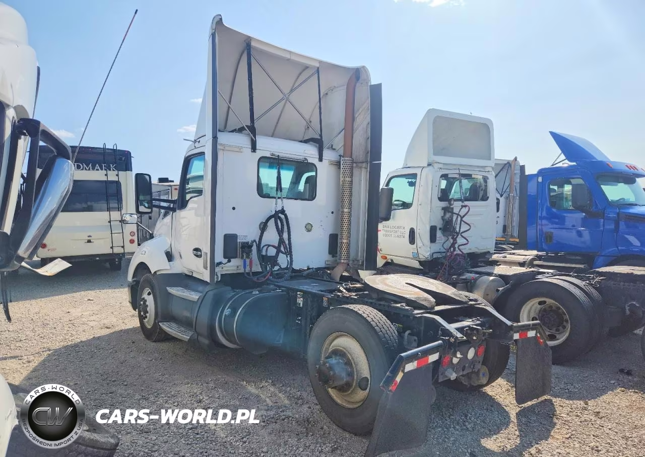 2016 Kenworth Construction T680 VIN:1XKYA48X8GJ496523 - 3