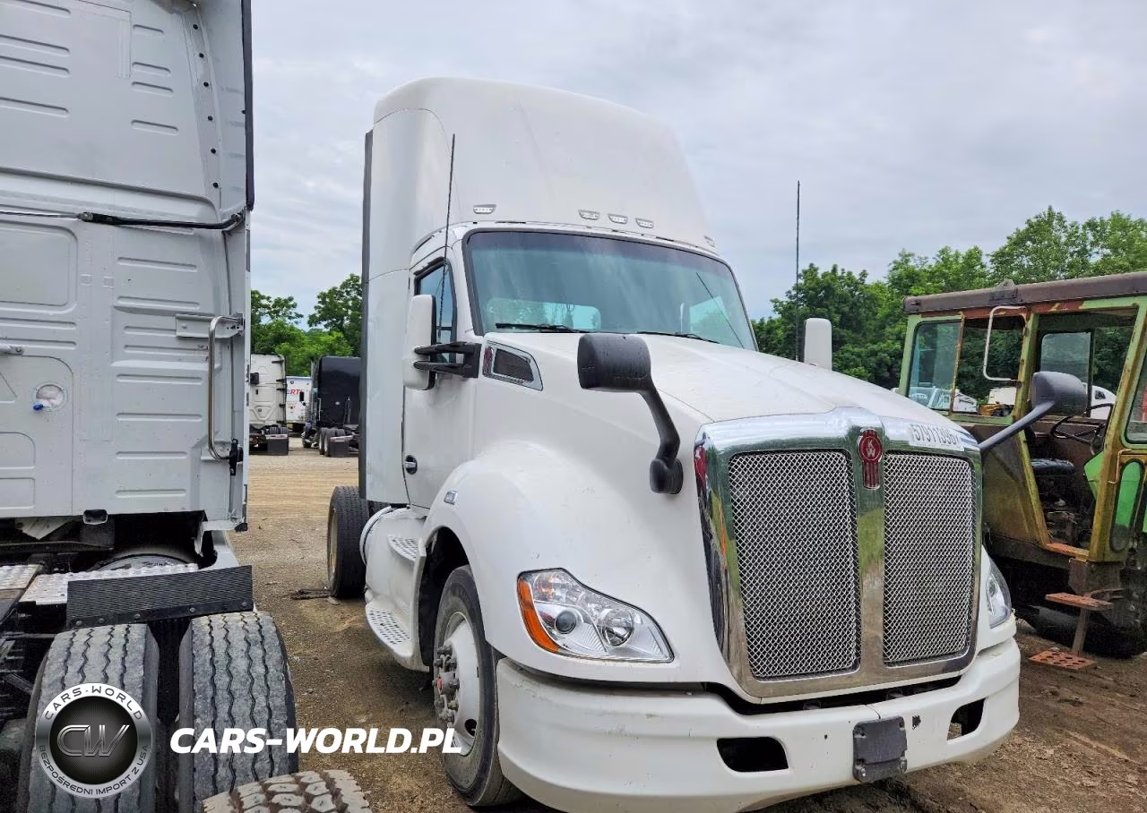 2015 Kenworth Construction T680