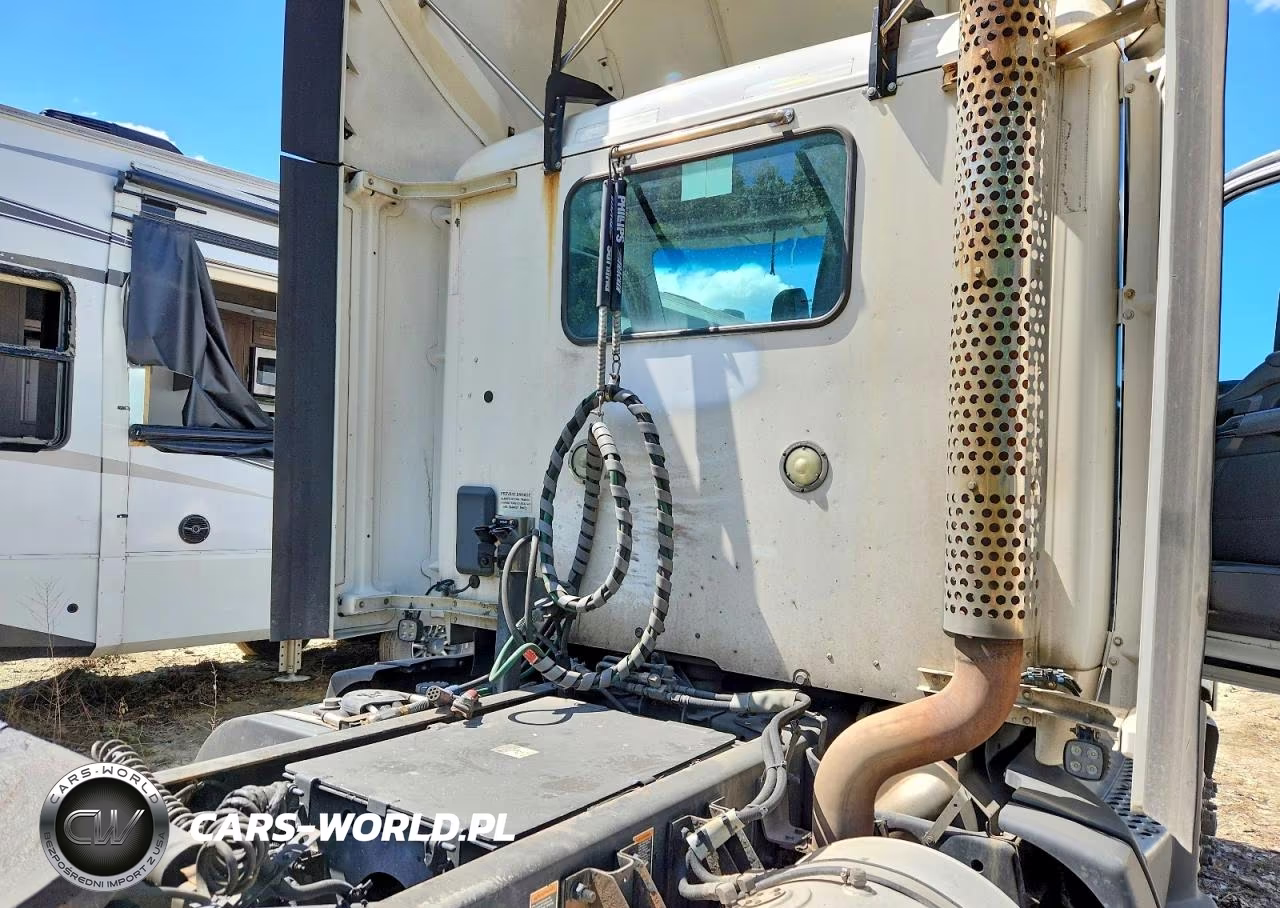 2016 Kenworth Construction T680 VIN:1XKYA48XXGJ119238 - 6