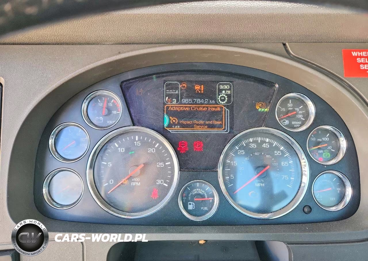 2016 Kenworth Construction T680 VIN:1XKYA48XXGJ119238 - 8