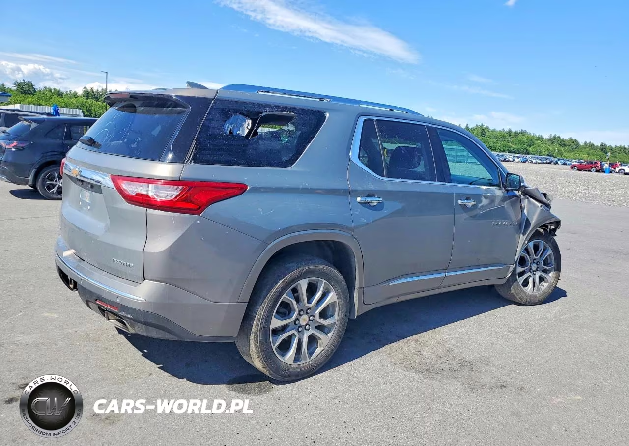 2019 Chevrolet Traverse Premier VIN:1GNEVKKW3KJ224369 - 3
