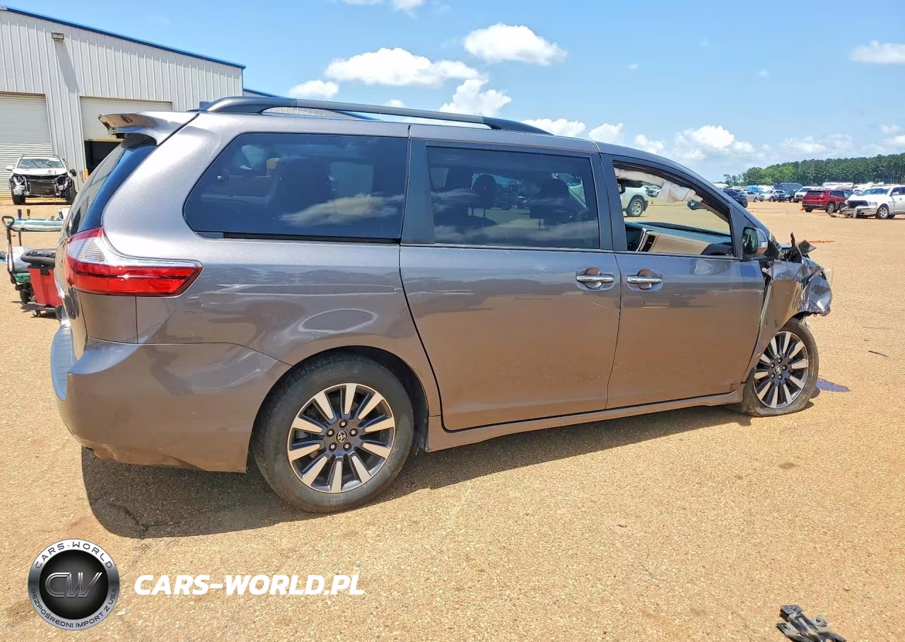 2018 Toyota Sienna Limited 7-Passenger VIN:5TDYZ3DC5JS931106 - 3