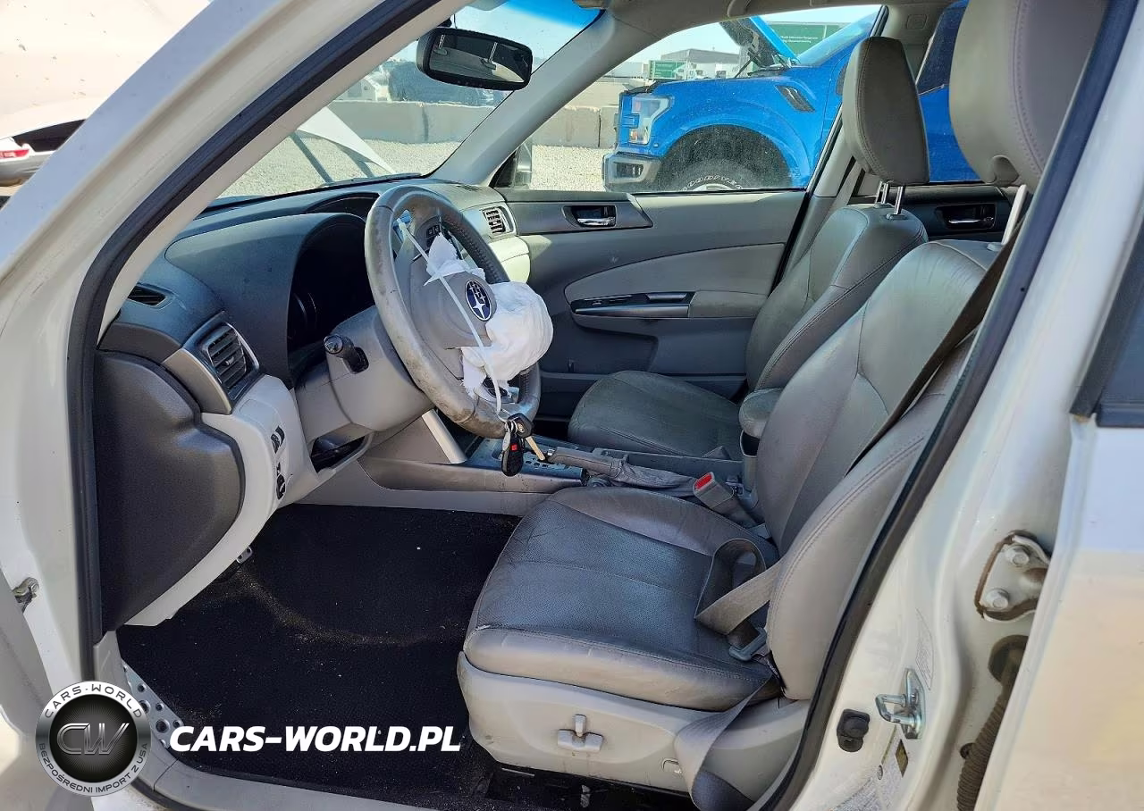 2011 Subaru Forester Touring VIN:JF2SHGGC6BH765956 - 7
