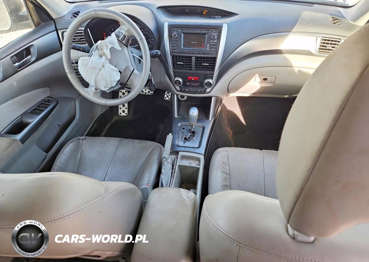 2011 Subaru Forester Touring VIN:JF2SHGGC6BH765956 - 8