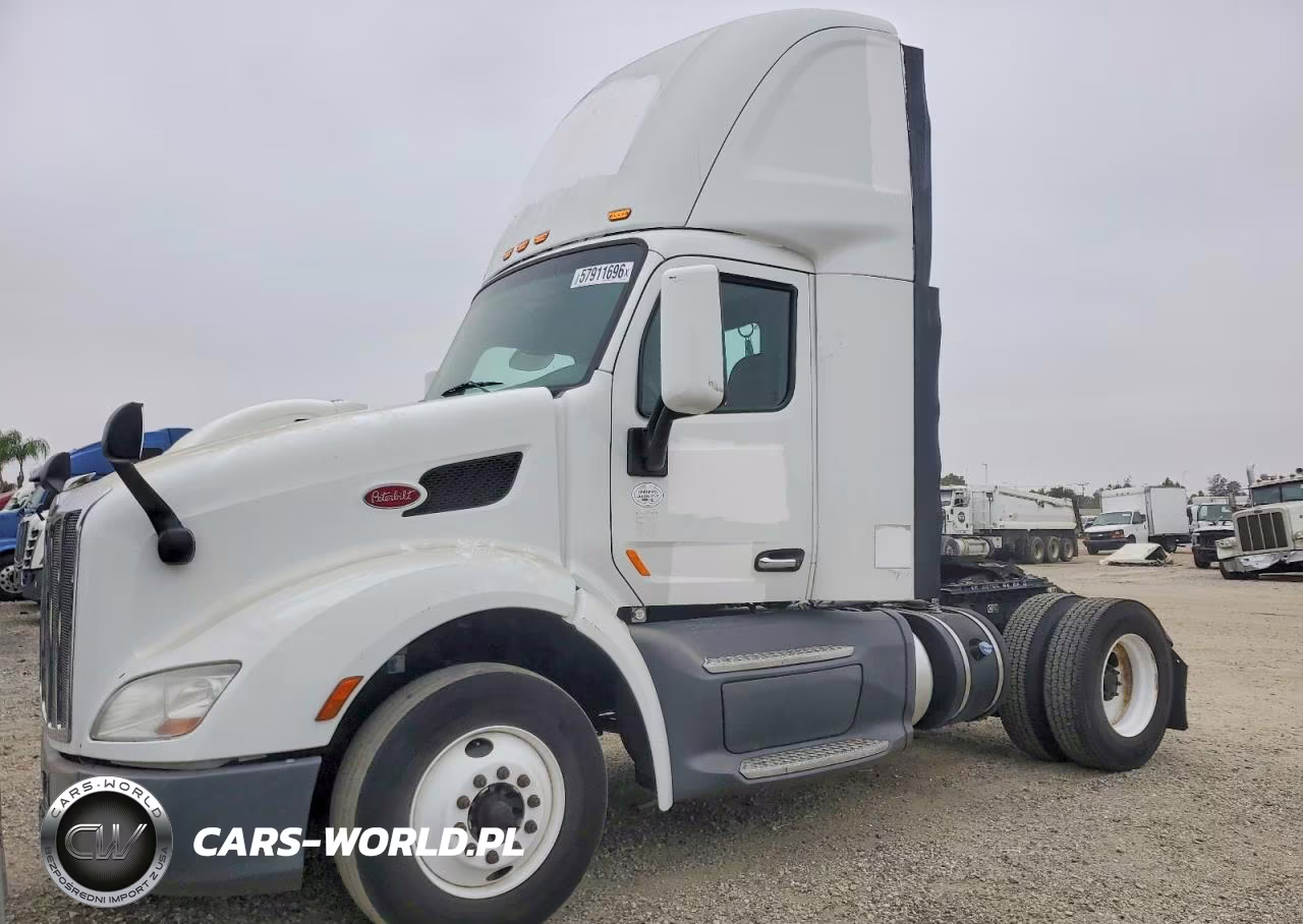 2015 Peterbilt 579 VIN:1XPBA48X3FD299336 - 2