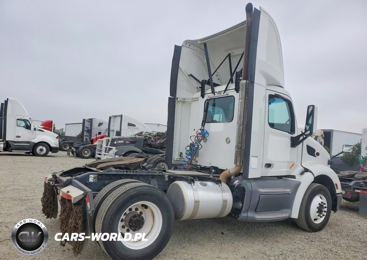 2015 Peterbilt 579 VIN:1XPBA48X3FD299336 - 4