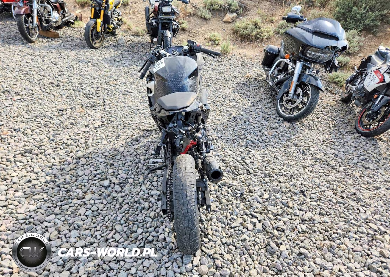 2019 Kawasaki Ex400 VIN:JKAEXKG16KDA24808 - 4