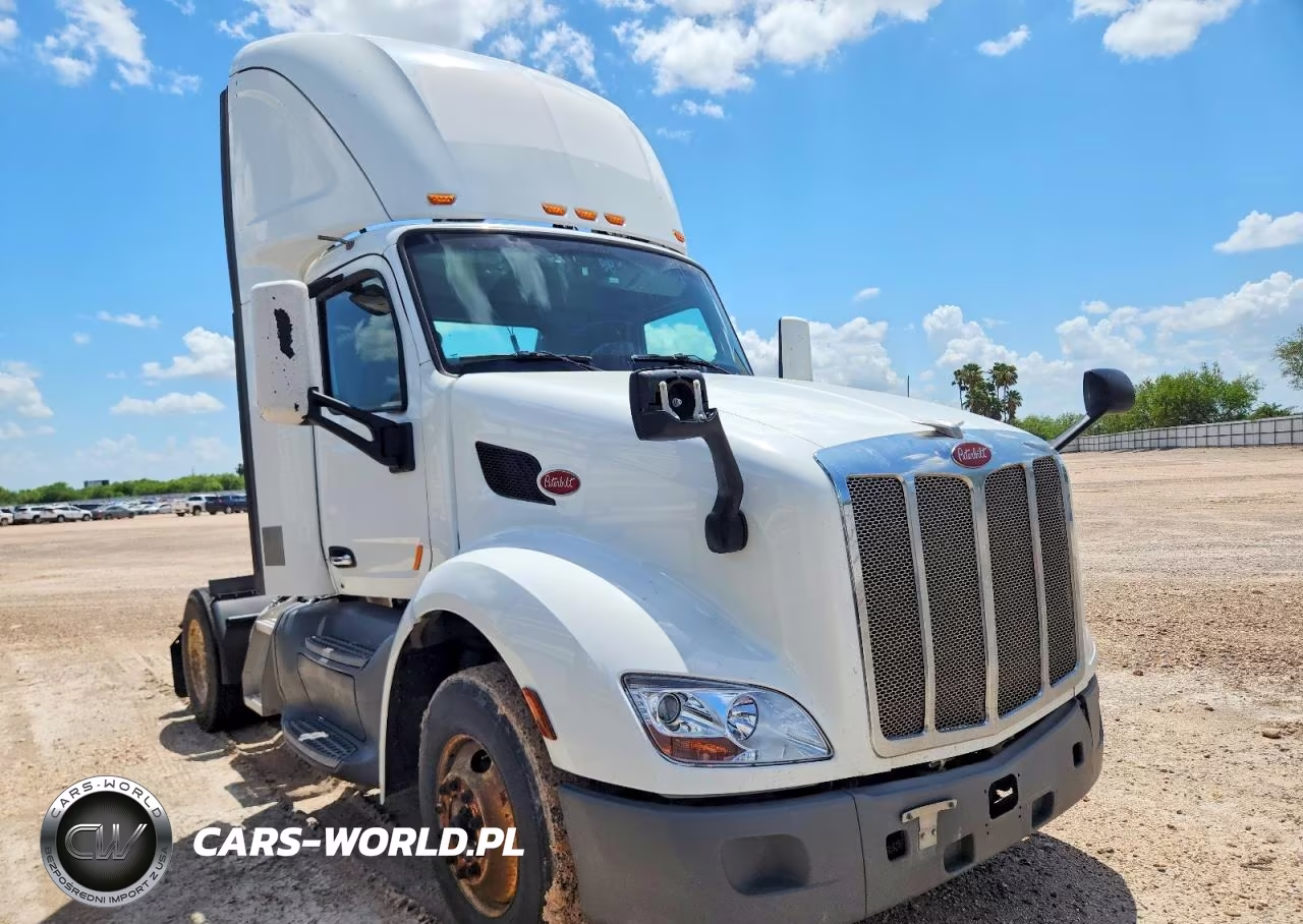 2018 Peterbilt 579 Semi Truck