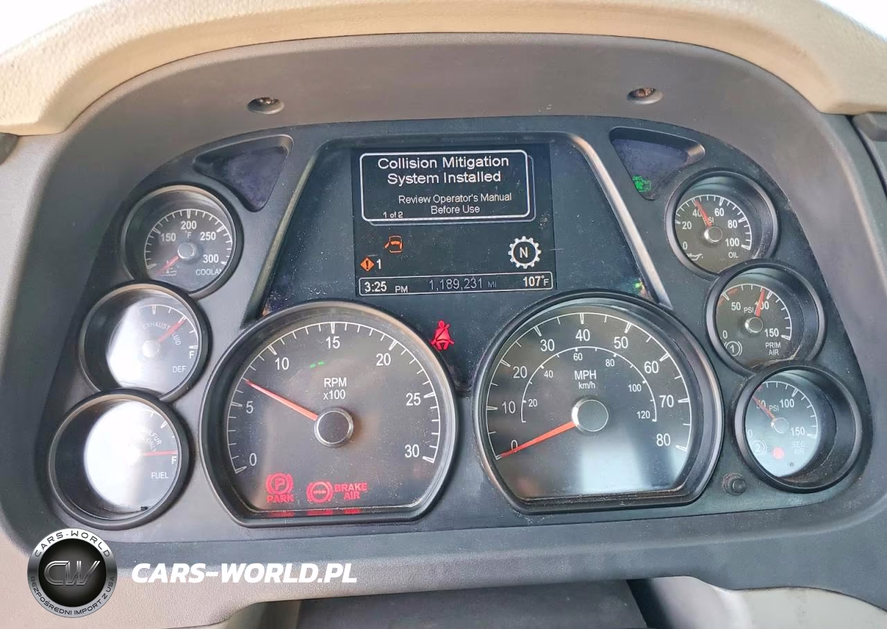 2018 Peterbilt 579 Semi Truck VIN:1XPBA48X0JD477891 - 8
