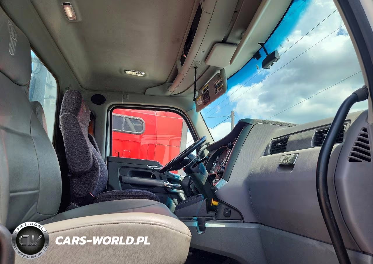 2016 Kenworth T680 Semi Truck VIN:1XKYA48X5GJ119146 - 5