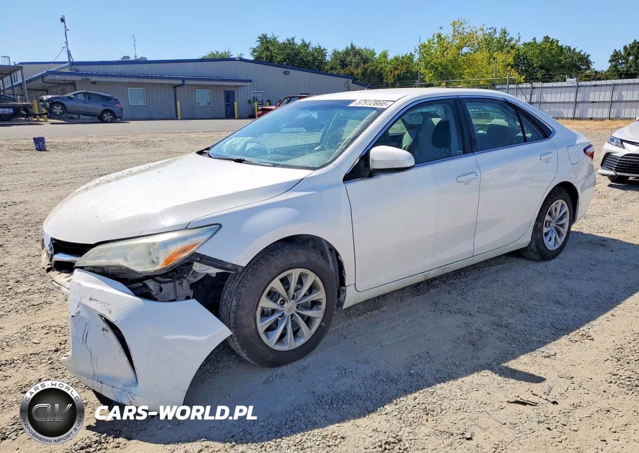2015 Toyota Camry Le