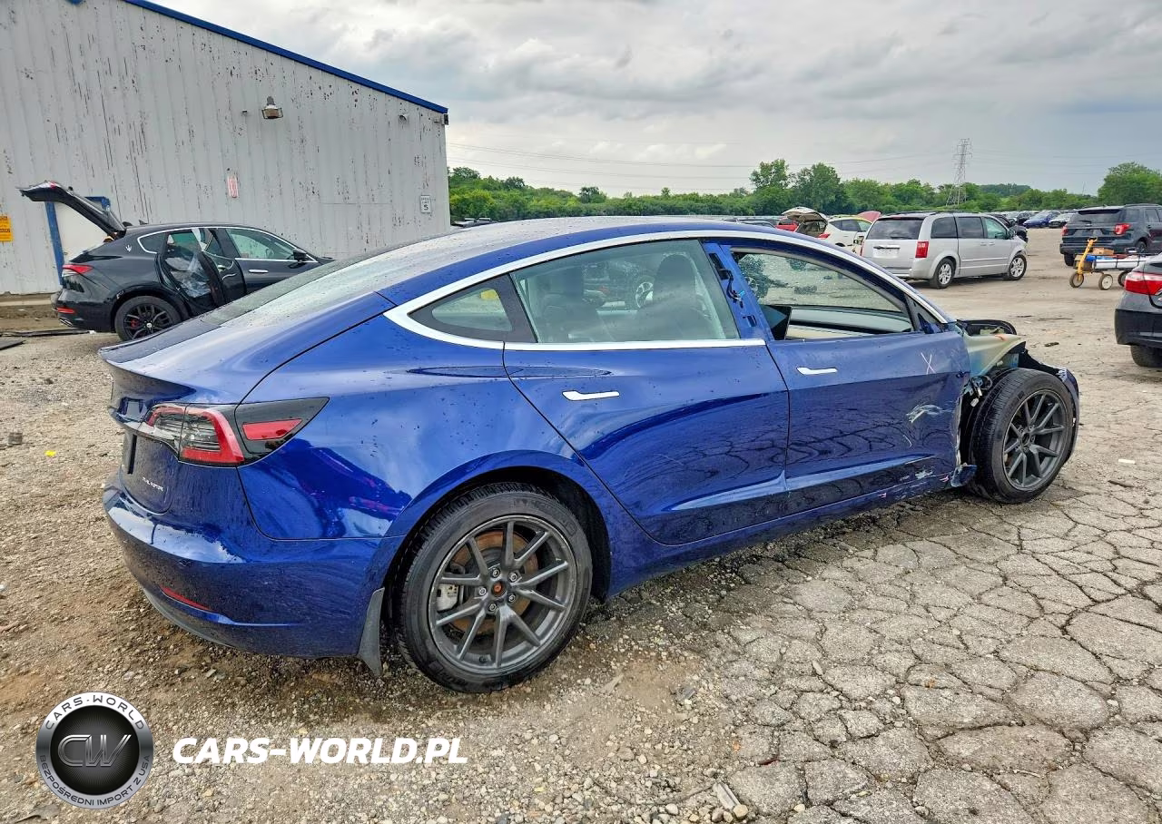 2020 Tesla Model 3 VIN:5YJ3E1EB7LF546878 - 3