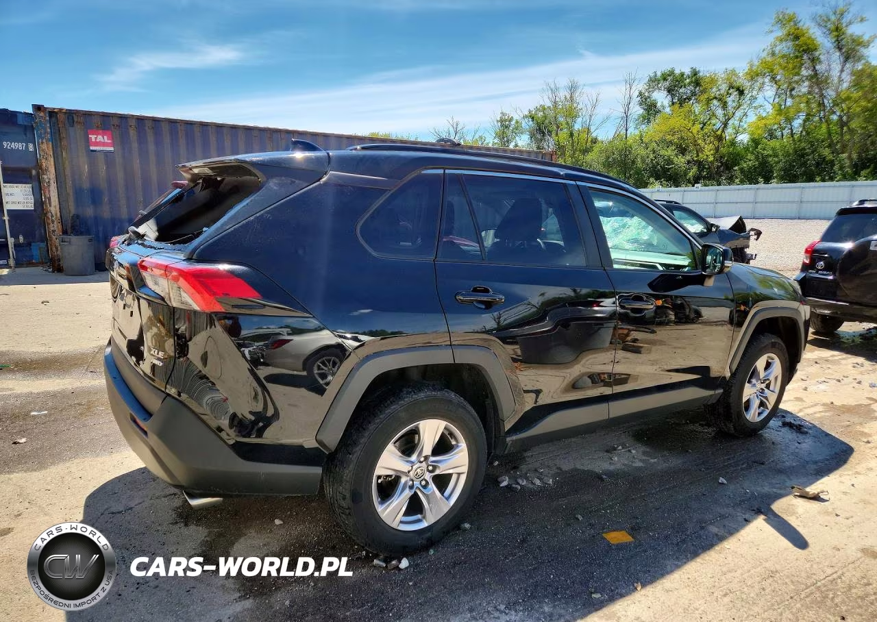 2023 Toyota Rav4 Xle VIN:2T3P1RFV0PW358160 - 3