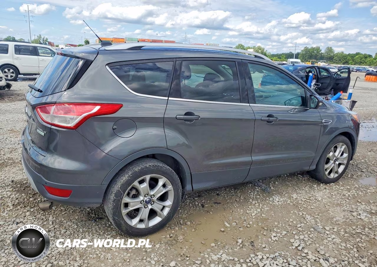 2016 Ford Escape Titanium VIN:1FMCU9J9XGUA36604 - 3