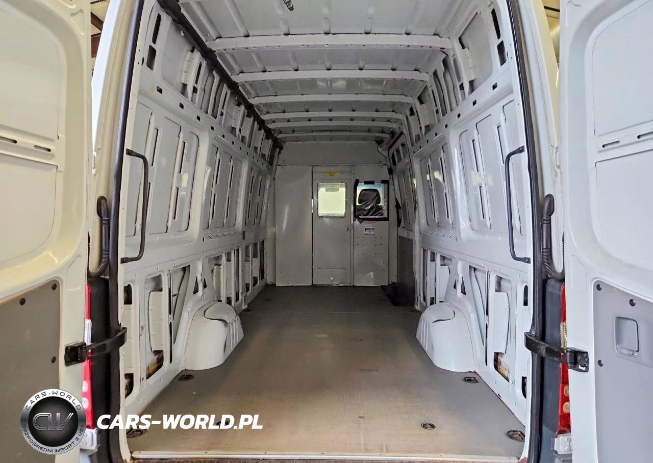 2016 Mercedes-Benz Sprinter 2500 VIN:WD3PE8CD9GP184136 - 11