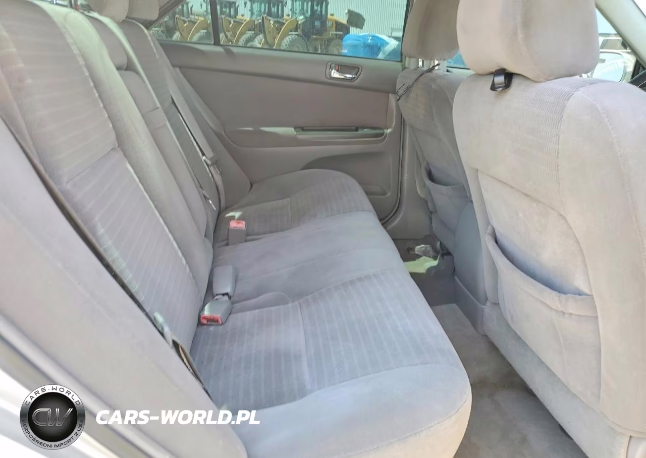 2005 Toyota Camry Le VIN:4T1BE32K05U503369 - 10