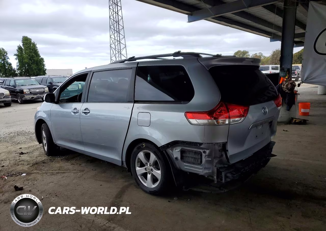 2011 Toyota Sienna Le 8-Passenger VIN:5TDKK3DC0BS050695 - 2