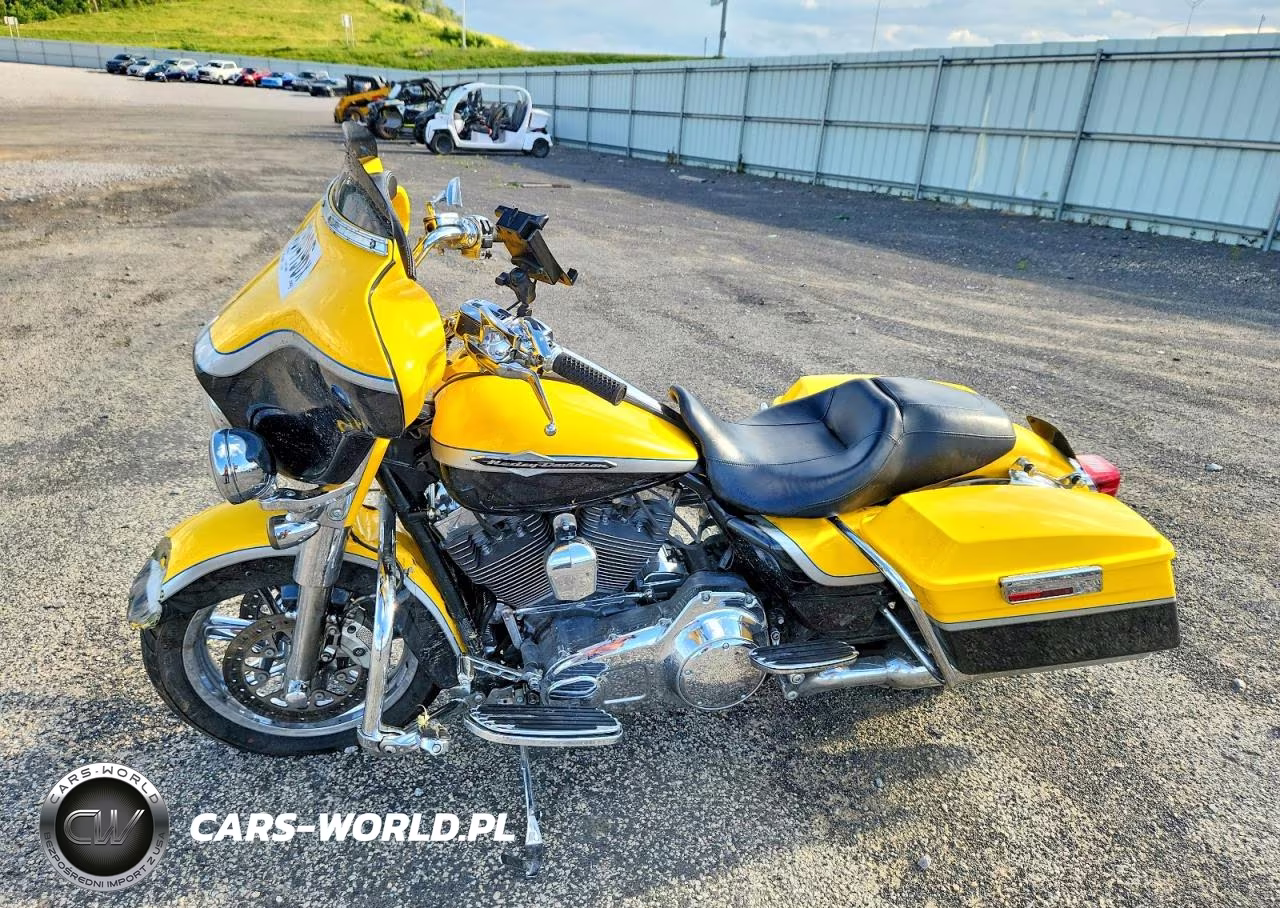 2012 Harley Davidson Flhtcuse7 Cvo Ultra Classic Electra Glide VIN:1HD1PR817CB951272 - 3