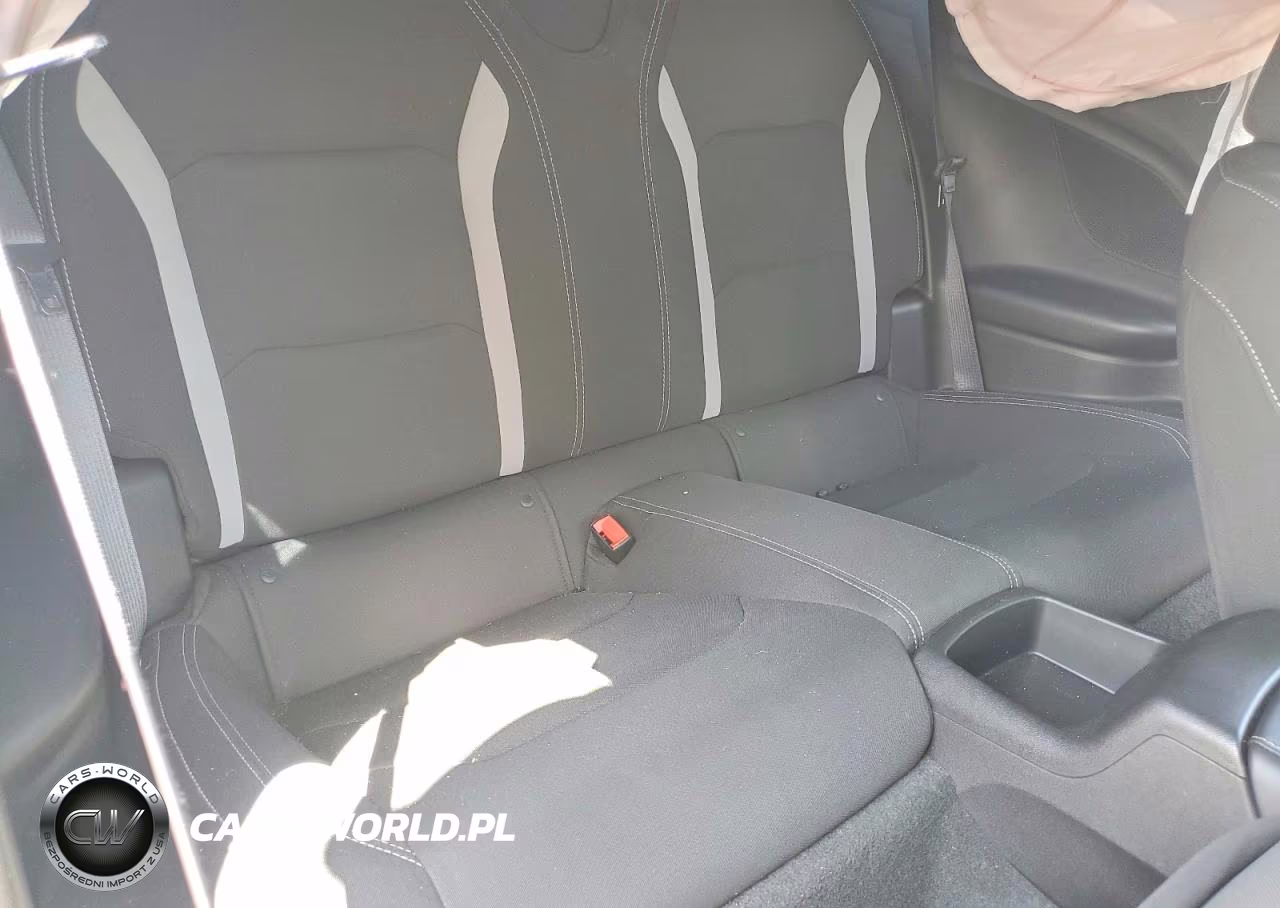 2018 Chevrolet Camaro Lt VIN:1G1FB1RS6J0158657 - 10