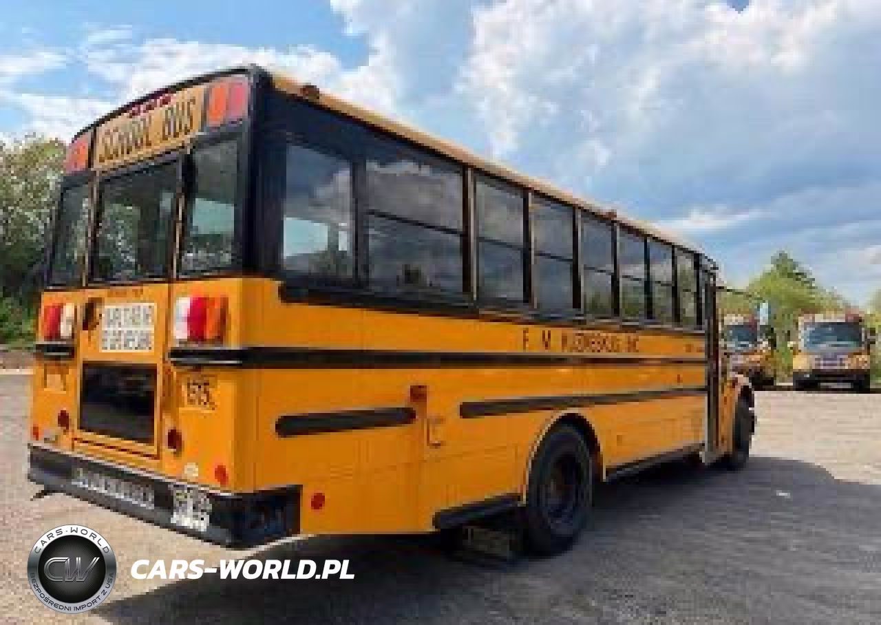 2015 Freightliner Chassis B2B VIN:4UZABPDU9FCGL9813 - 4